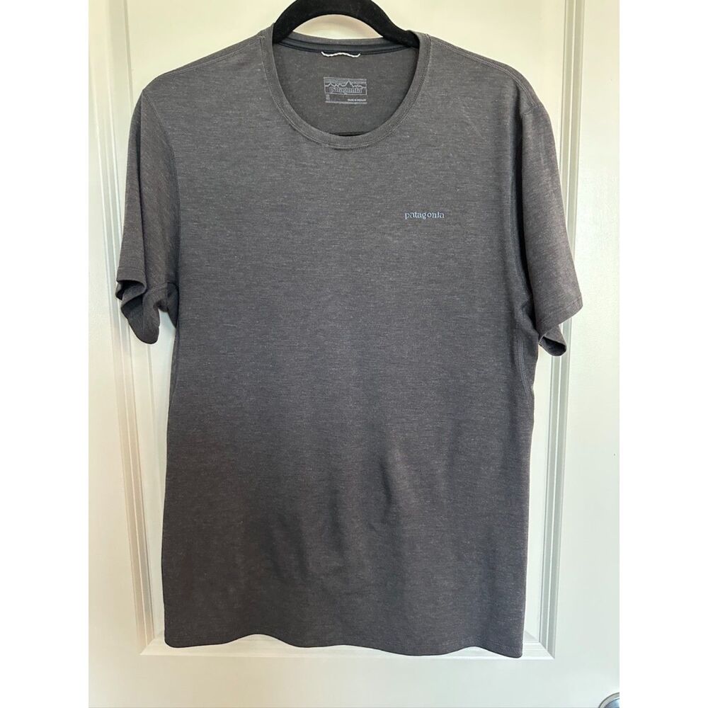 Patagonia Outdoors Charcoal T-Shirt Men's Sz Small